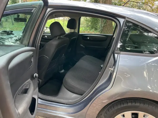 Citroen C4 1.6 HDi 110 Exclusive 9