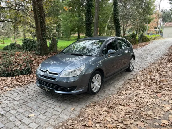 Citroen C4 1.6 HDi 110 Exclusive 13