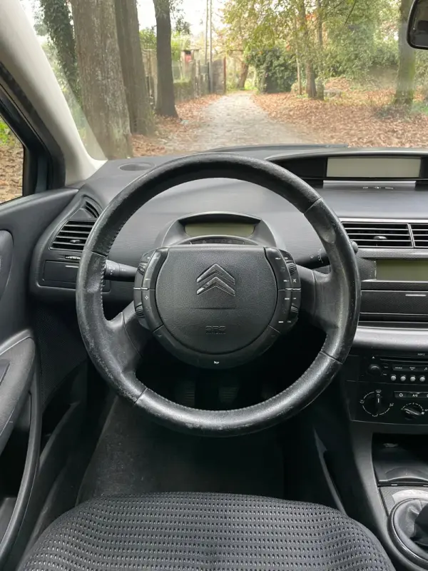 Citroen C4 1.6 HDi 110 Exclusive 16