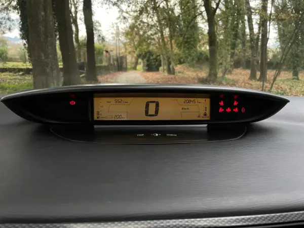 Citroen C4 1.6 HDi 110 Exclusive 21