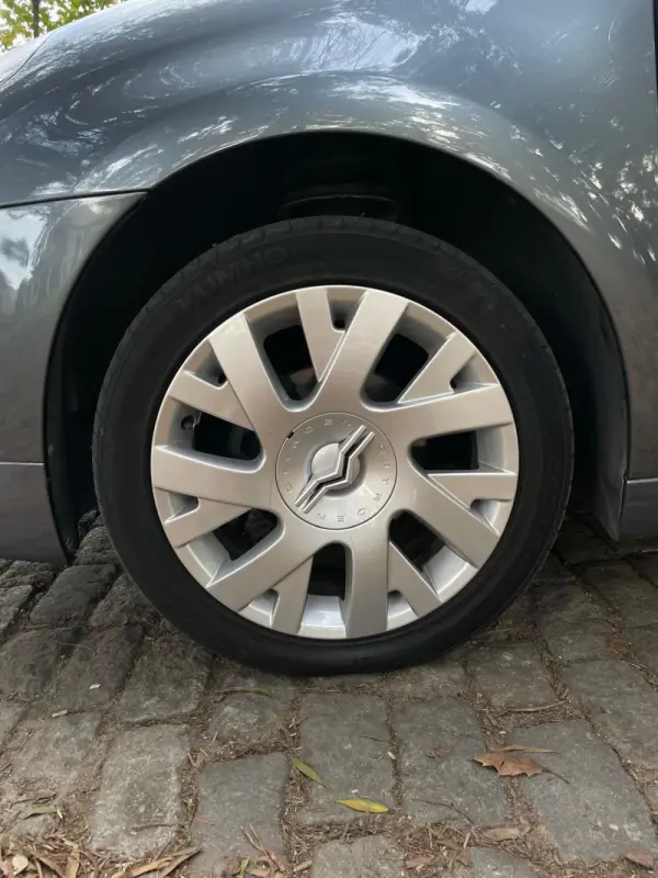 Citroen C4 1.6 HDi 110 Exclusive 27