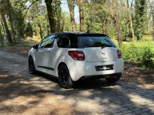 Citroen DS3 1.2 VTi So Chic 5