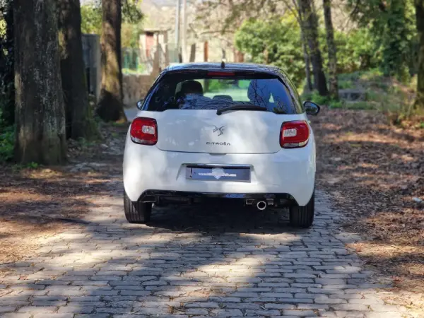 Citroen DS3 1.2 VTi So Chic 6