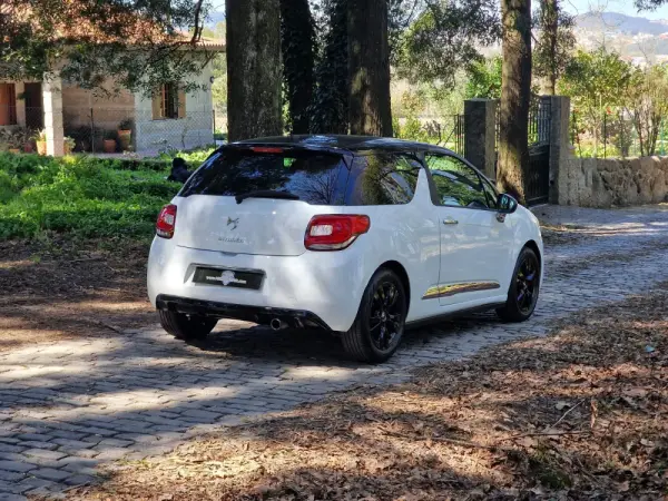 Citroen DS3 1.2 VTi So Chic 41