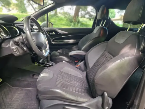 Citroen DS3 1.2 VTi Chic ETG 19