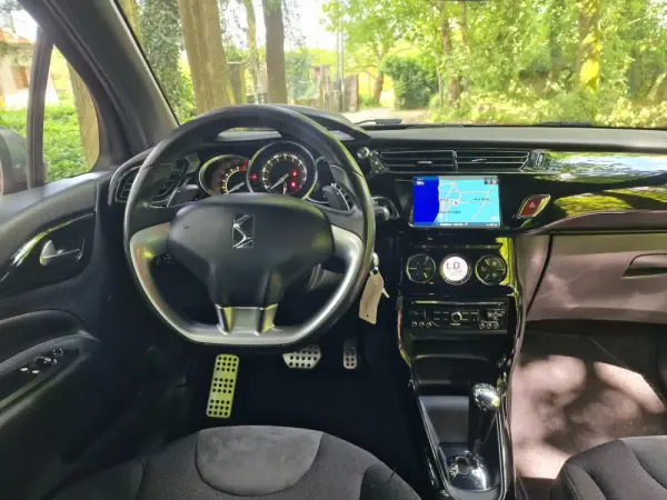 Citroen DS3 1.2 VTi Chic ETG 11