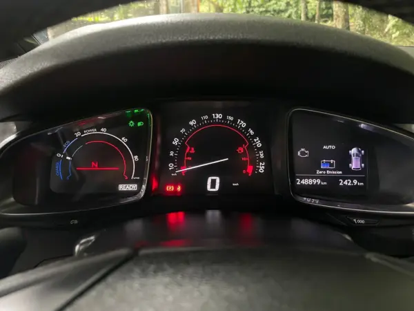 Citroen DS5 2.0 HDi Hy4 So Chic CMP6 102g 11