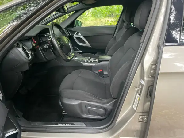 Citroen DS5 2.0 HDi Hy4 So Chic CMP6 102g 18