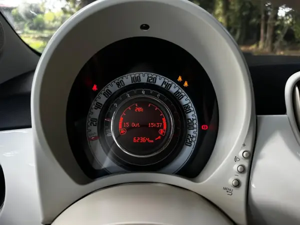 Fiat 500 1.0 Hybrid Lounge 9