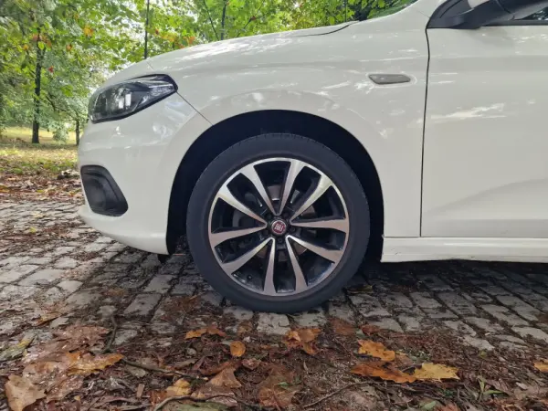Fiat Tipo Station Wagon 1.6 M-Jet S-Design J18 DCT 11