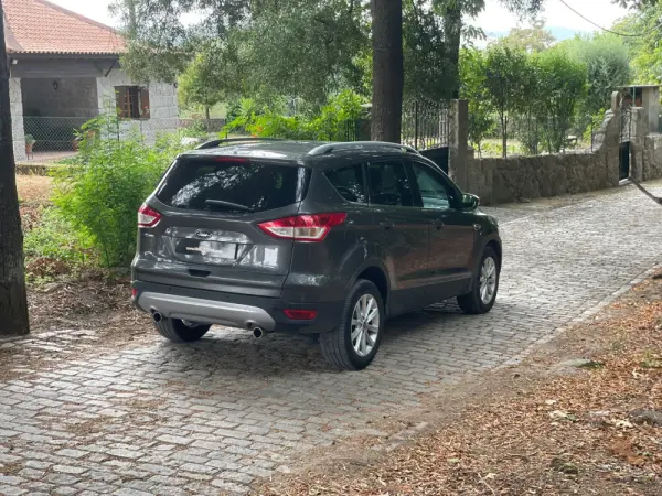 Ford Kuga 2.0 TDCi Titanium 4