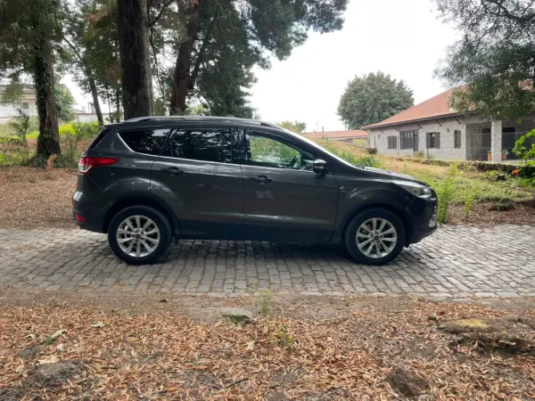 Ford Kuga 2.0 TDCi Titanium 8