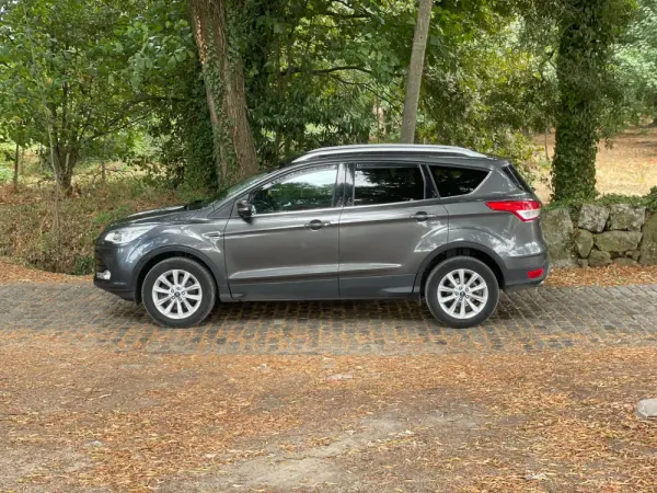 Ford Kuga 2.0 TDCi Titanium 9