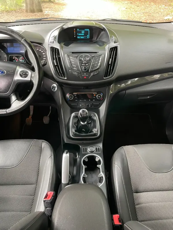 Ford Kuga 2.0 TDCi Titanium 11