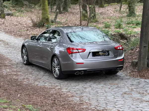 Maserati Ghibli 3.0 V6 GranLusso 4