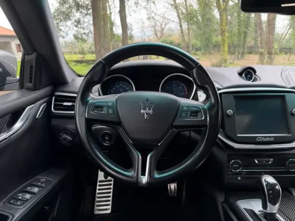Maserati Ghibli 3.0 V6 GranLusso 13