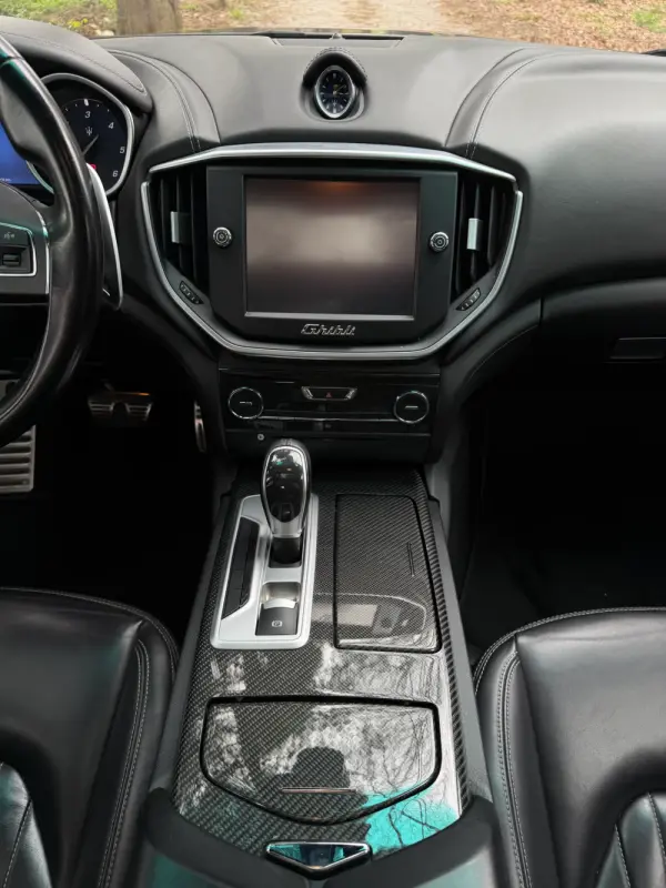 Maserati Ghibli 3.0 V6 GranLusso 24