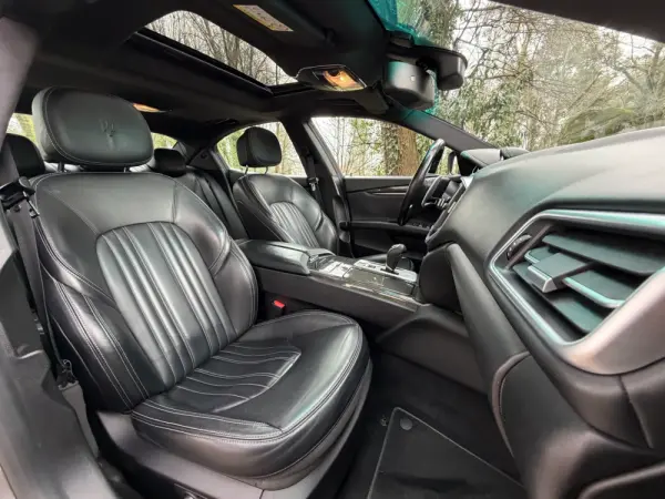 Maserati Ghibli 3.0 V6 GranLusso 30