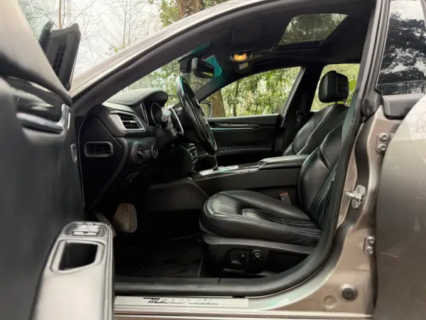 Maserati Ghibli 3.0 V6 GranLusso 32