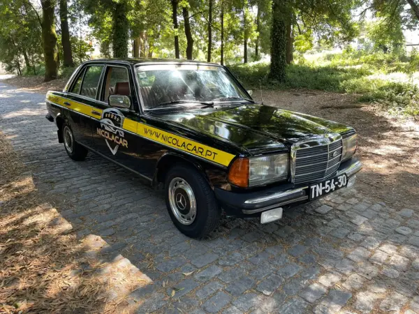Mercedes-Benz 240 20