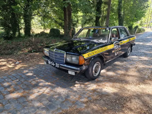 Mercedes-Benz 240 35