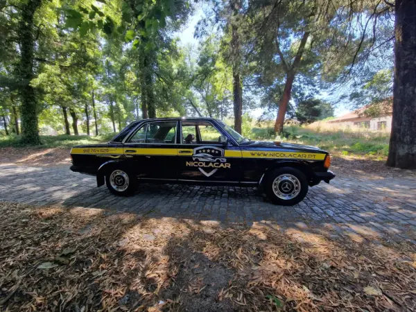 Mercedes-Benz 240 37