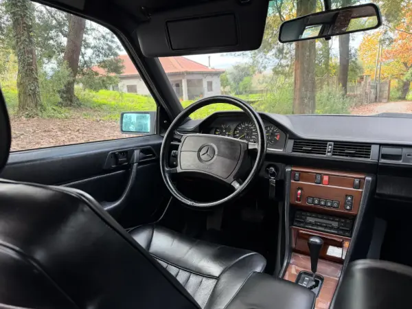 Mercedes-Benz 260 260 E 14