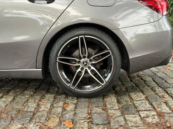 Mercedes-Benz A 180 Limousine d Business Solutions Aut. 9