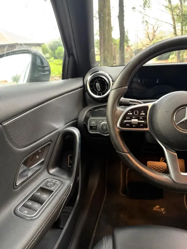 Mercedes-Benz A 180 Limousine d Business Solutions Aut. 10