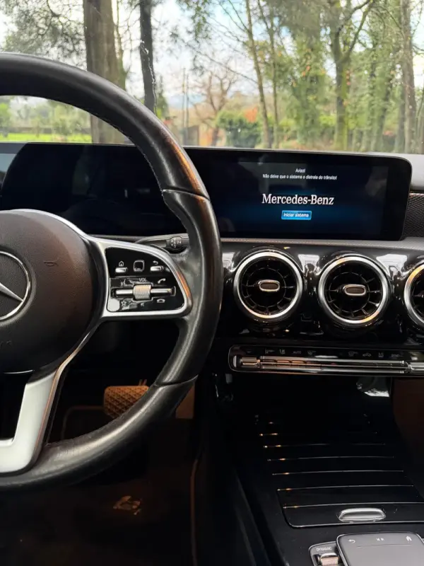 Mercedes-Benz A 180 Limousine d Business Solutions Aut. 11