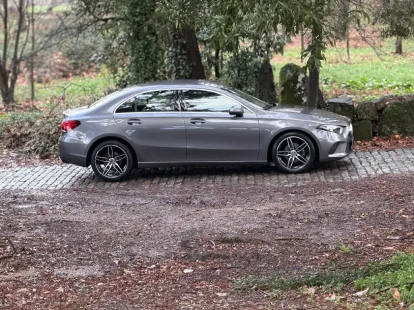 Mercedes-Benz A 180 Limousine d Business Solutions Aut. 7