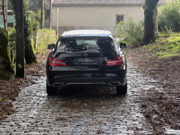 Mercedes-Benz CLA 180 d Shooting Brake Urban 20