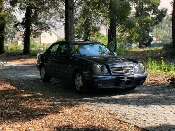 Mercedes-Benz E 300 TD Classic 40