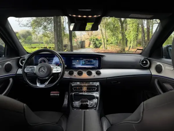 Mercedes-Benz E 300 de AMG Line 23