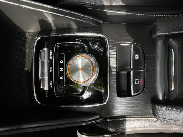 MG ZS Maximal Luxury 16