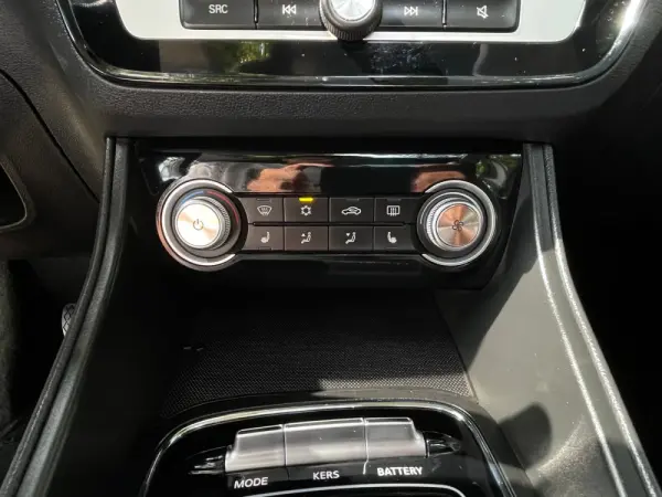 MG ZS Maximal Luxury 15