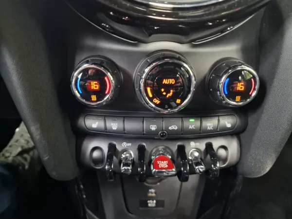 MINI 3 Portas John Cooper Works GP Aut. 27