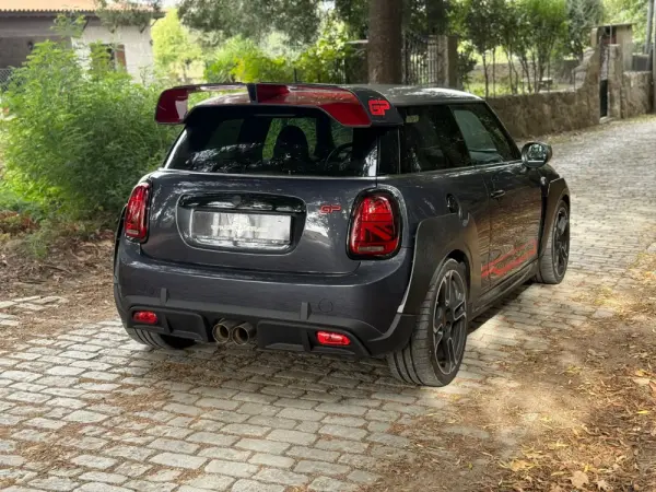 MINI 3 Portas John Cooper Works GP Aut. 42