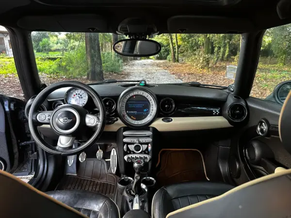 MINI Clubman John Cooper Works 14