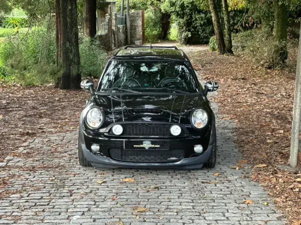 MINI Clubman John Cooper Works 28