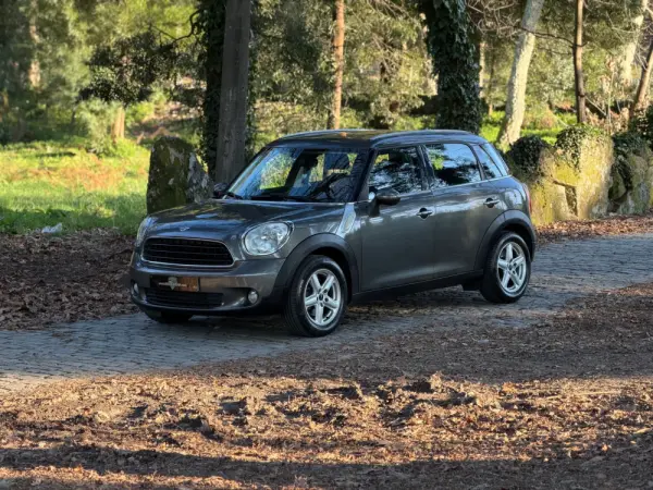 MINI Countryman One D 2