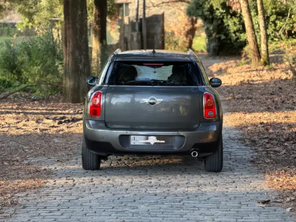 MINI Countryman One D 6