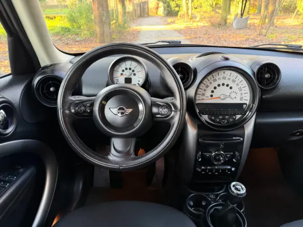MINI Countryman One D 10