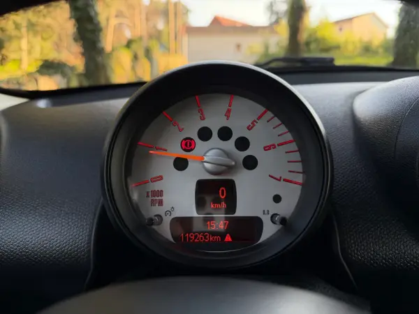 MINI Countryman One D 11