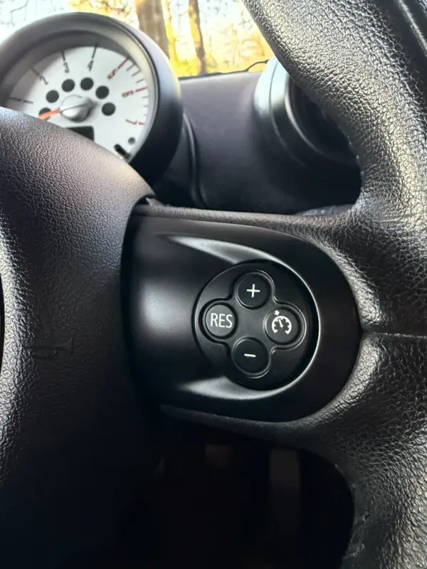 MINI Countryman One D 16