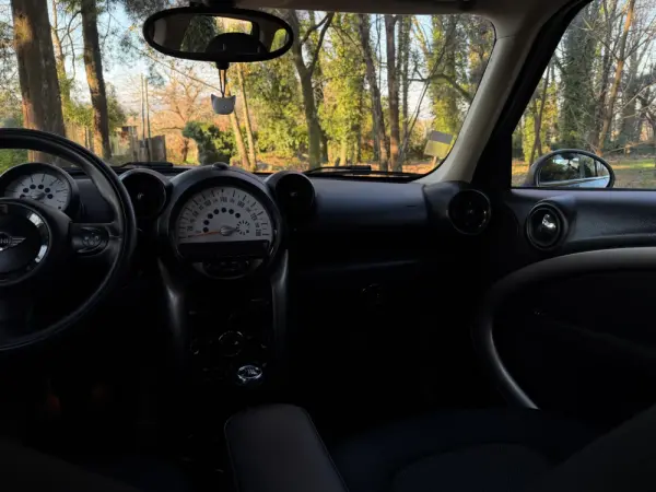 MINI Countryman One D 20