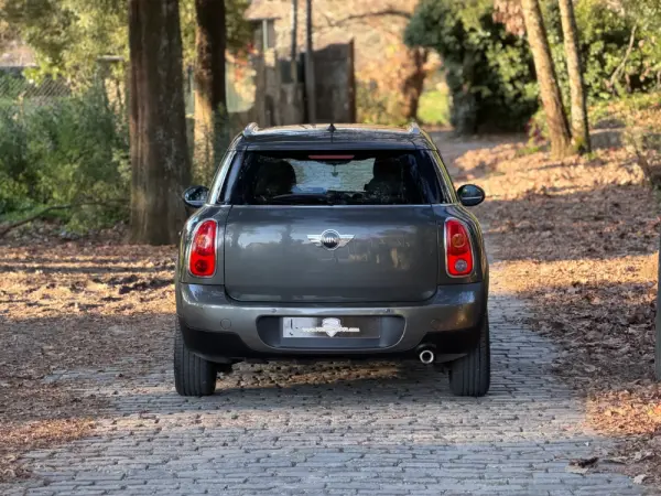 MINI Countryman One D 27