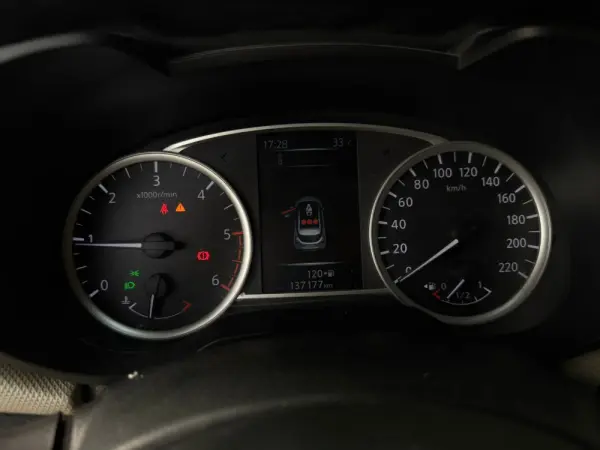 Nissan Micra 1.5 dCi N-Connecta 18