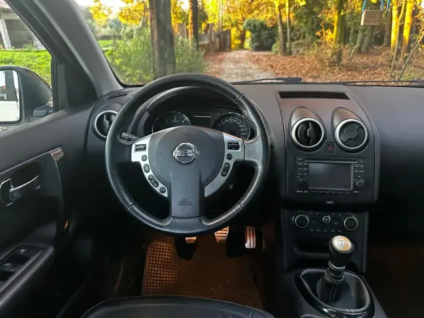 Nissan Qashqai 1.5 dCi Tekna 9
