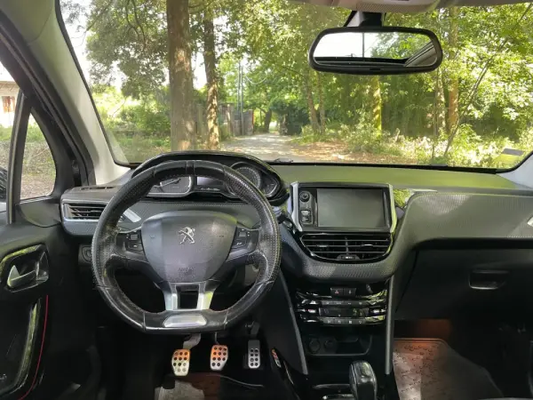 Peugeot 2008 1.2 PureTech GT Line 15